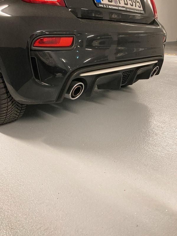 Gebraucht Abarth 595 165 PS (121 kW) 2018 Schwarz Kleinwagen