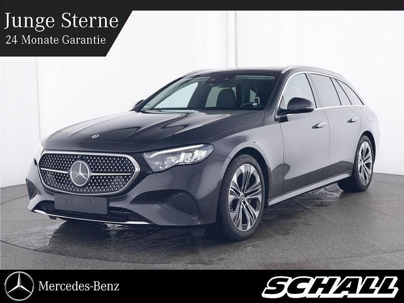 Grau Gebraucht 2024 Mercedes E300 Limousine | 53.888 € (Superpreis) - Bild 1/4
