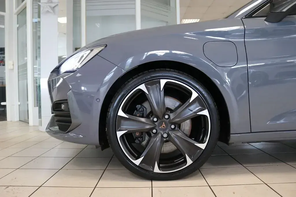 Gebraucht Cupra Leon VZ 245 PS (180 kW) 2021 Grau Limousine