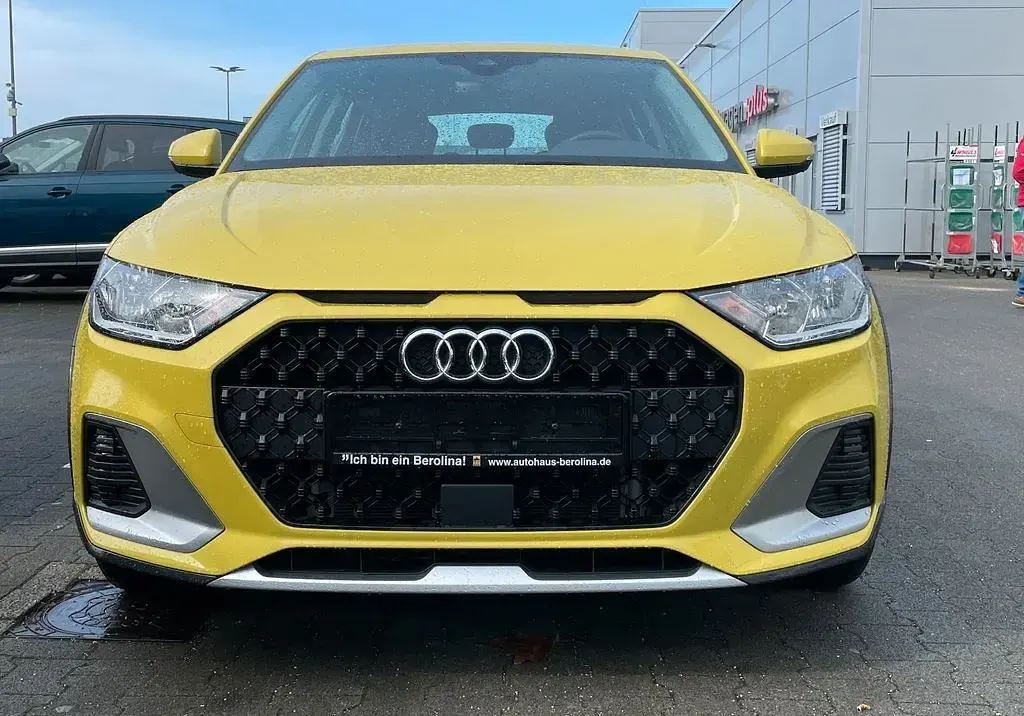 Gebraucht Audi A1 Sport 110 PS (80 kW) 2022 Gelb SUV