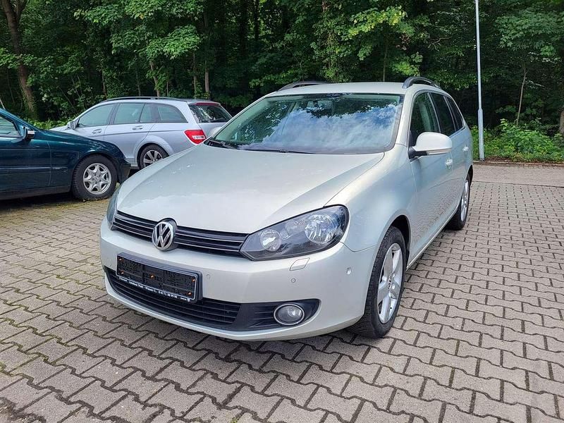 Silver leaf metallic Gebraucht 2011 VW Golf VI Comfortline Kombi | 3.750 € (Superpreis) - Bild 1/4