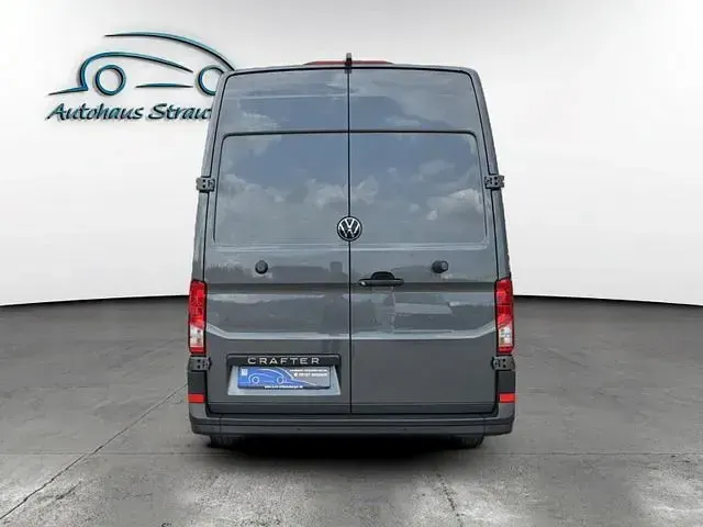 Gebraucht VW Crafter 140 PS (102 kW) 2025 Grau Van