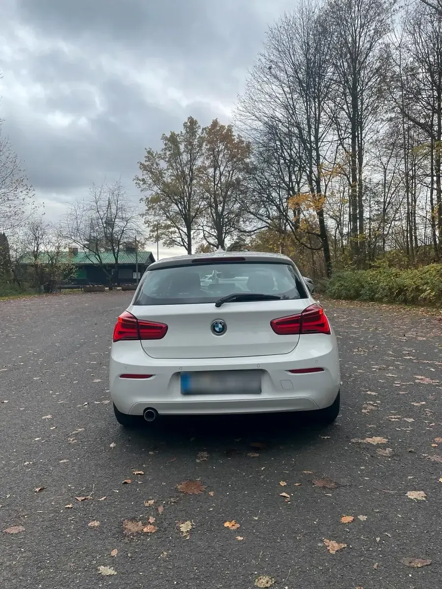 Gebraucht BMW 116 116 PS (85 kW) 2016 Weiß Kleinwagen