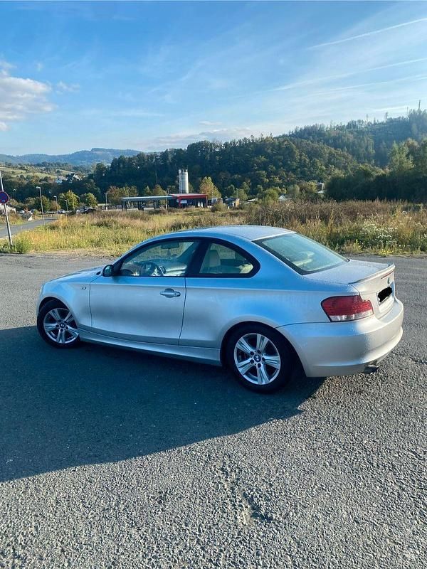 Gebraucht BMW 120 Coupé 177 PS (130 kW) 2009 Silber Coupé