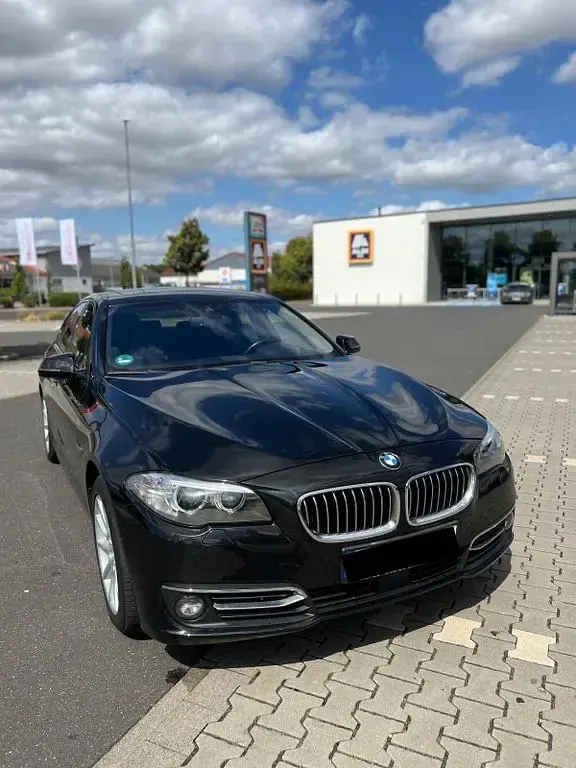Gebraucht BMW 530 Luxury Line 258 PS (189 kW) 2014 Schwarz Limousine