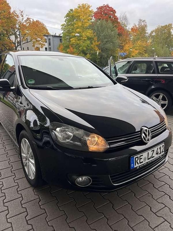 Schwarz Gebraucht 2011 VW Golf VI Style Kleinwagen | 6.000 € (Fairer Preis) - Bild 1/4