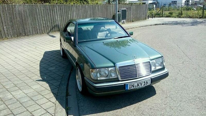 Second-hand Mercedes E320 220 CP (161 kW) 1993 Verde Coupe