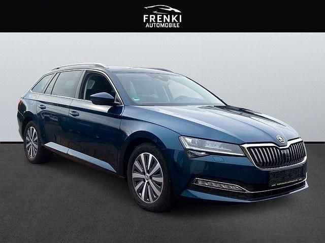 Modra lava/lava blau Gebraucht 2021 Skoda Superb Style Kombi | 21.499 € (Guter Preis) - Bild 1/4