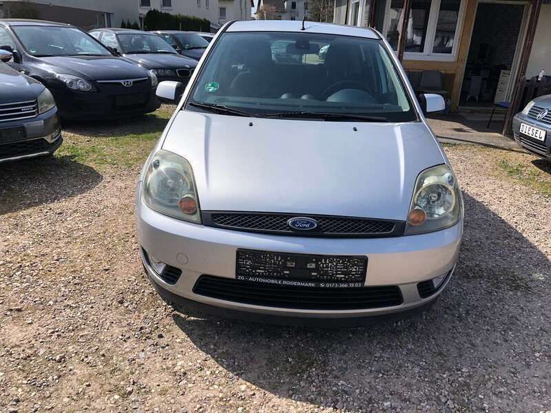 Polarsilber metallic Gebraucht 2008 Ford Fiesta Style Kleinwagen | 2.350 € (Fairer Preis) - Bild 1/4