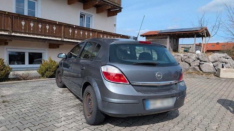 Gebraucht Opel Astra 105 PS (77 kW) 2004 Grau Limousine
