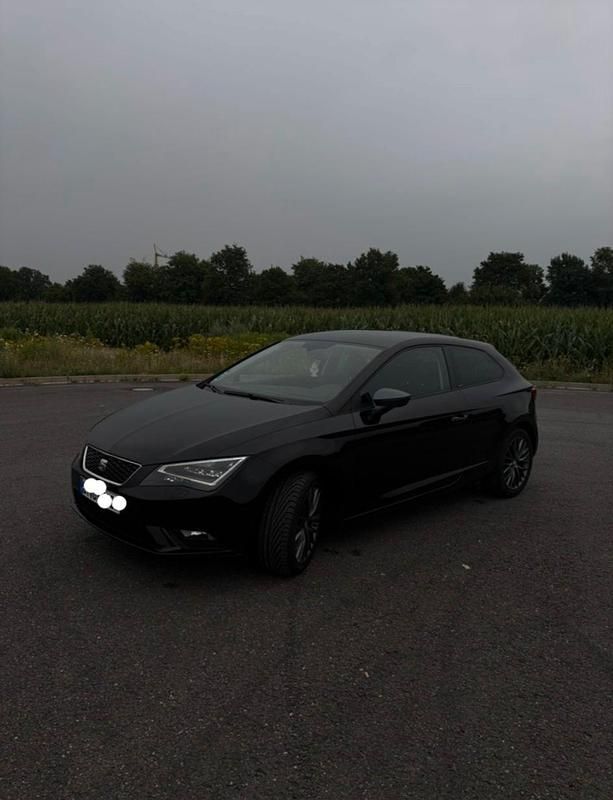 Schwarz Gebraucht 2016 Seat Leon Kleinwagen | 8.350 € (Etwas zu teuer) - Bild 1/4