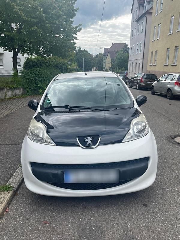 Gebraucht Peugeot 107 68 PS (50 kW) 2007 Weiß Kleinwagen