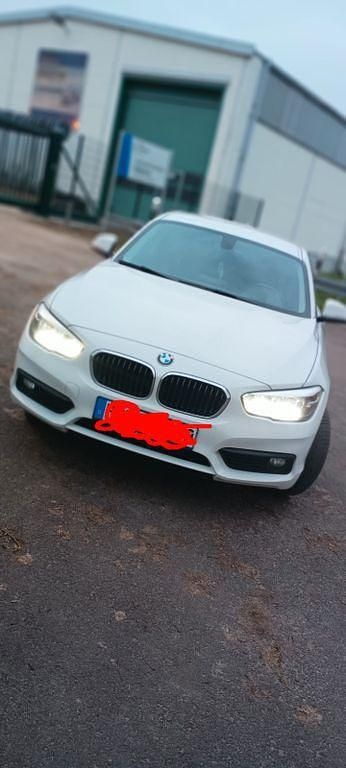 Gebraucht BMW 120 Advantage 184 PS (135 kW) 2017 Weiß Kleinwagen