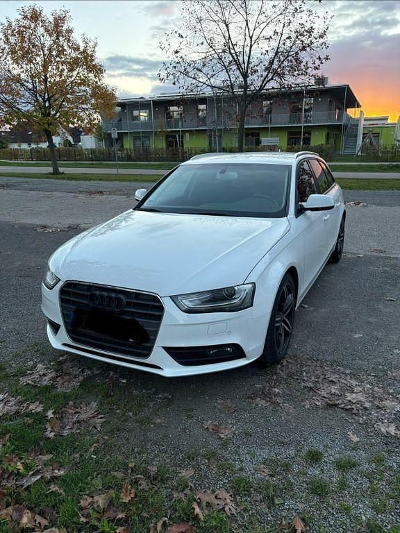 Weiß Gebraucht 2014 Audi A4 Ambition Kombi | 10.500 € (Guter Preis) - Bild 1/4