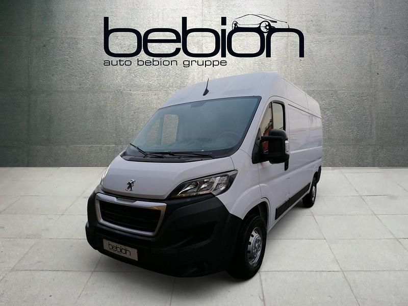 Eisweiss Gebraucht 2024 Peugeot Boxer Van | 23.880 € (Guter Preis) - Bild 1/4