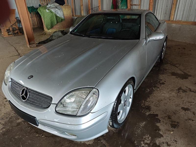 Silber Gebraucht 2000 Mercedes SLK320 Cabrio | 5.900 € (Guter Preis) - Bild 1/4