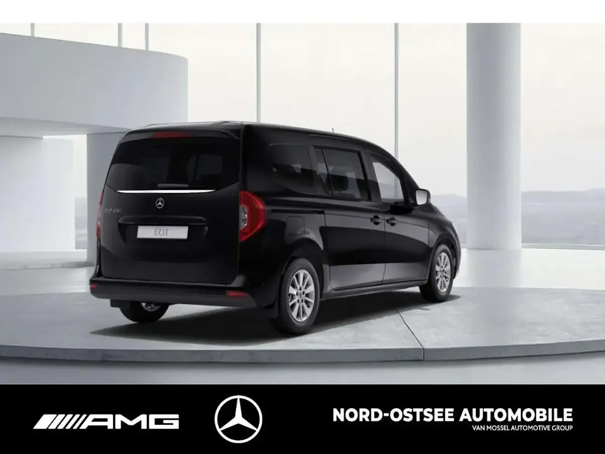 Gebraucht Mercedes EQT200 89 kW (122 PS) 2025 Schwarz Van / Kleinbus