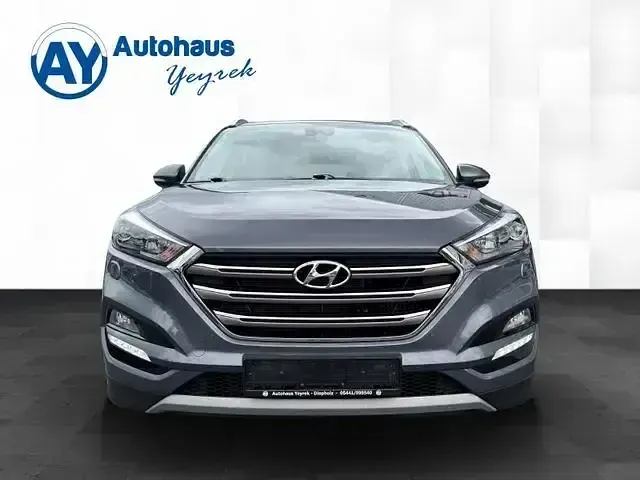 Gebraucht Hyundai Tucson Style 177 PS (130 kW) 2018 Grau SUV