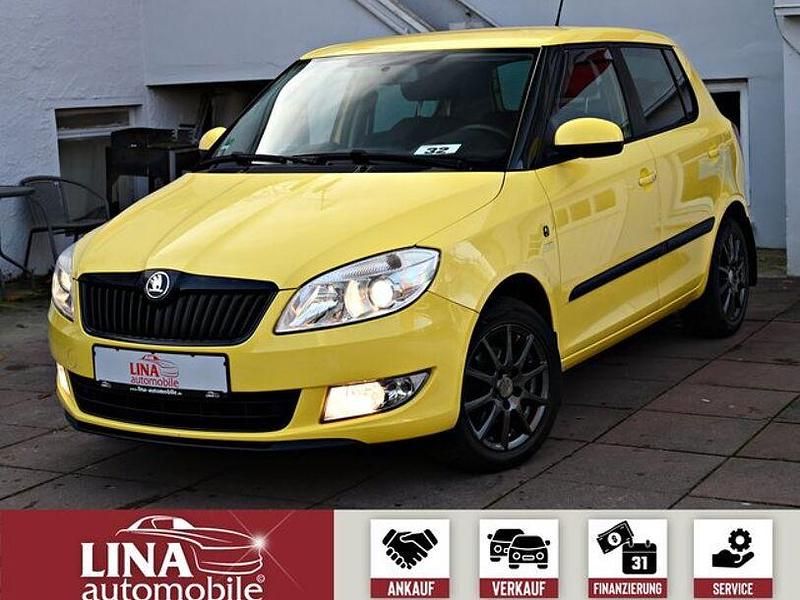 Gelb Gebraucht 2013 Skoda Fabia Limousine | 4.980 € (Fairer Preis) - Bild 1/4