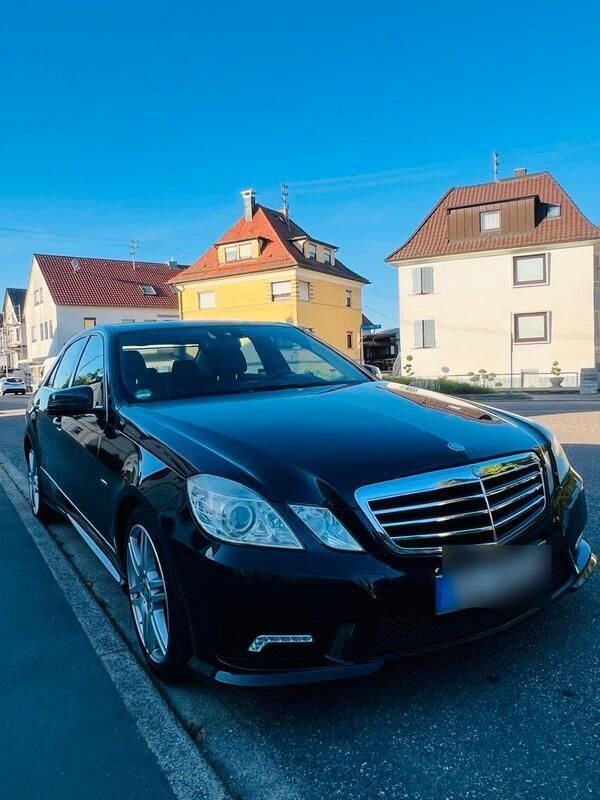 Schwarz Gebraucht 2009 Mercedes E350 AMG Limousine | 8.000 € (Fairer Preis) - Bild 1/4