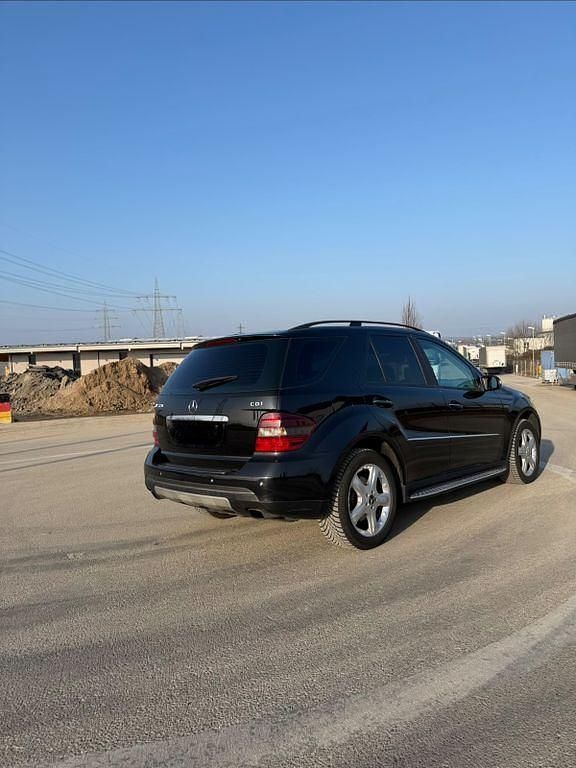 Gebraucht Mercedes ML320 224 PS (164 kW) 2006 Schwarz SUV