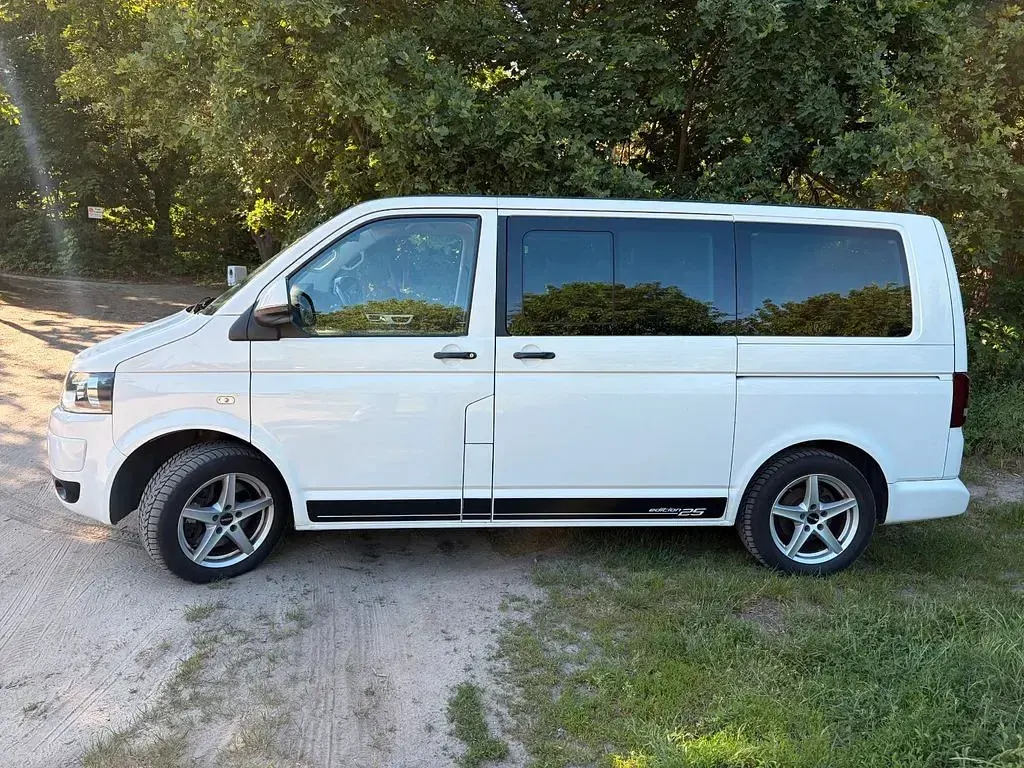 Gebraucht VW Multivan 179 PS (131 kW) 2011 Weiß Van / Kleinbus