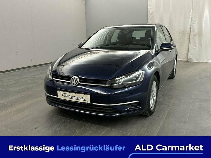 Blau Gebraucht 2020 VW Golf VII Comfortline Limousine | 18.980 € (Fairer Preis) - Bild 1/4