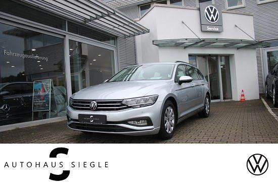 Silber Gebraucht 2021 VW Passat Kombi | 18.480 € (Guter Preis) - Bild 1/4
