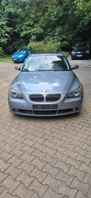 Grau Gebraucht 2005 BMW 530 Sport Line Kombi | 5.900 € (Fairer Preis) - Bild 1/4