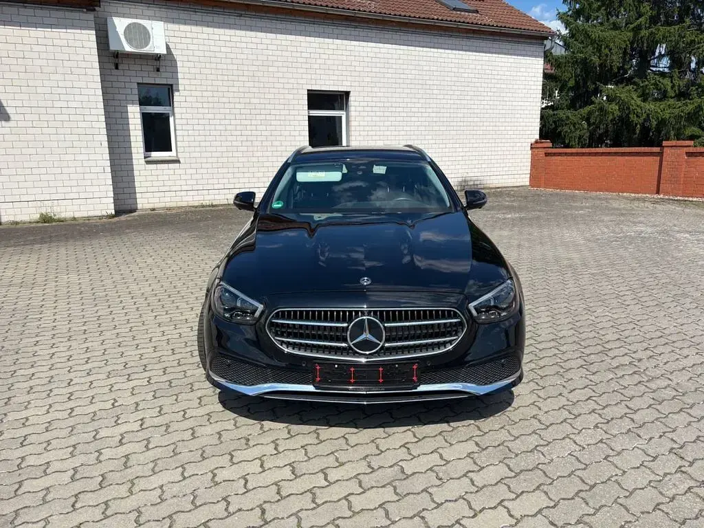 Gebraucht Mercedes E300 Business 320 PS (235 kW) 2021 Schwarz Limousine
