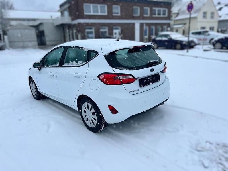 Gebraucht Ford Fiesta Cool & Connect 75 PS (55 kW) 2023 Weiß Kleinwagen