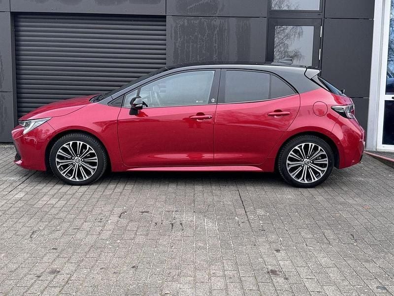 Gebraucht Toyota Corolla Team 116 PS (85 kW) 2020 Rot Limousine