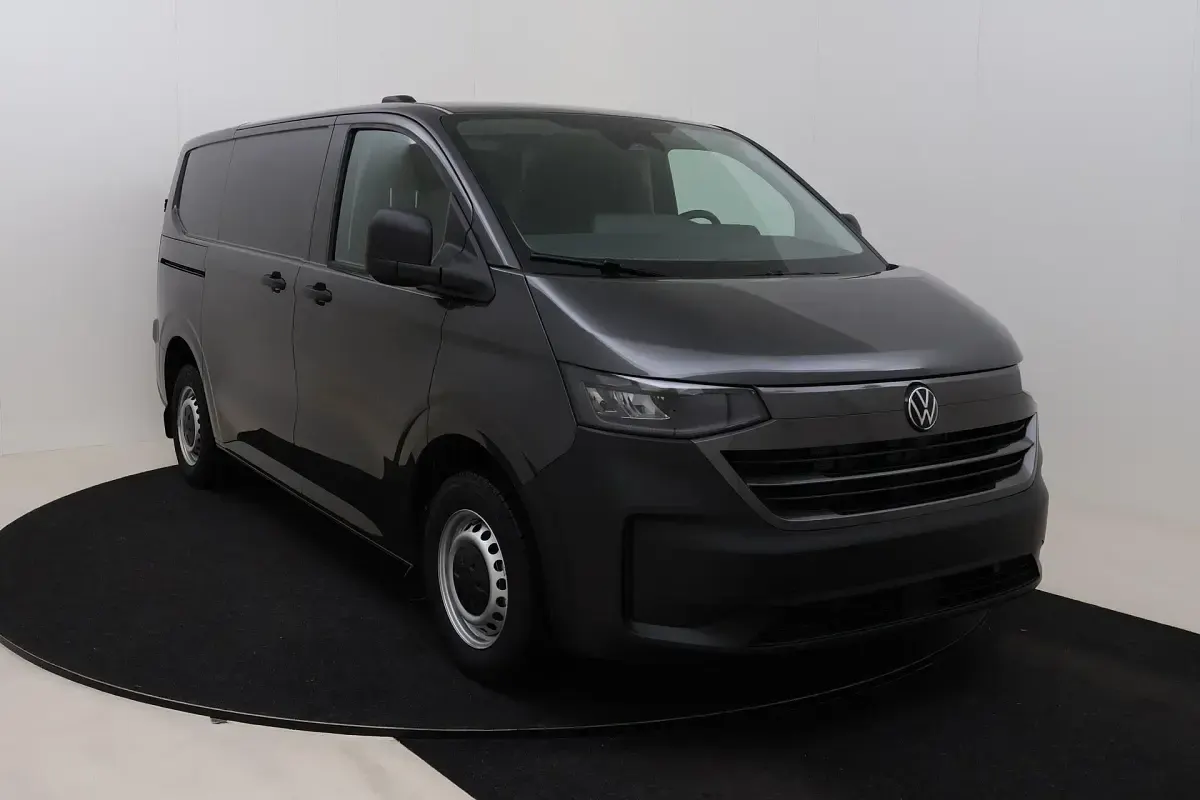 Neu VW Transporter 150 PS (110 kW) 2025 Midnight black metallic Van