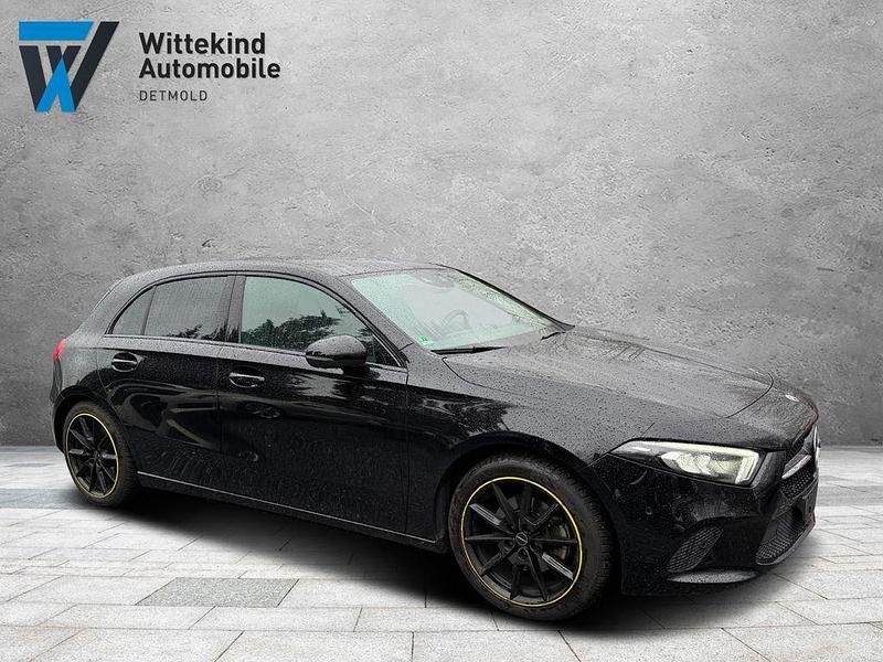 Gebraucht Mercedes A200 163 PS (119 kW) 2021 Schwarz Limousine