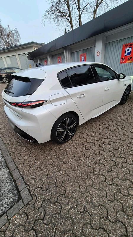 Gebraucht Peugeot 308 179 PS (131 kW) 2022 Weiß Limousine