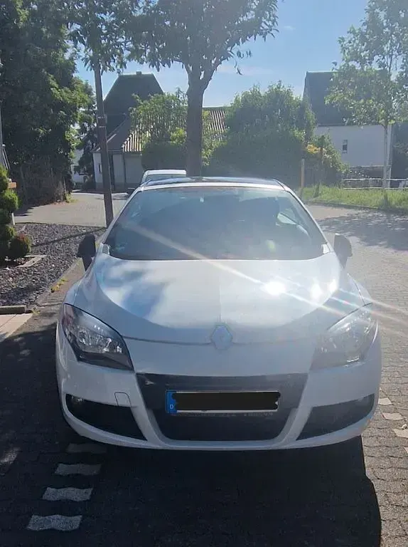 Gebraucht Renault Mégane Cabriolet 140 PS (102 kW) 2012 Weiß Cabrio