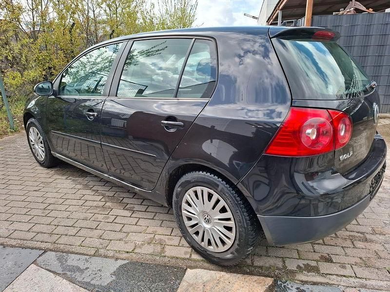Używany VW Golf V 80 KM (58 kW) 2007 Czarny Sedan/Limuzyna