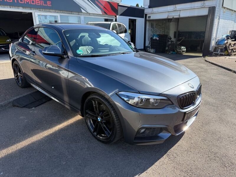Grau Gebraucht 2018 BMW 225 M Sport Coupé | 21.990 € (Guter Preis) - Bild 1/4