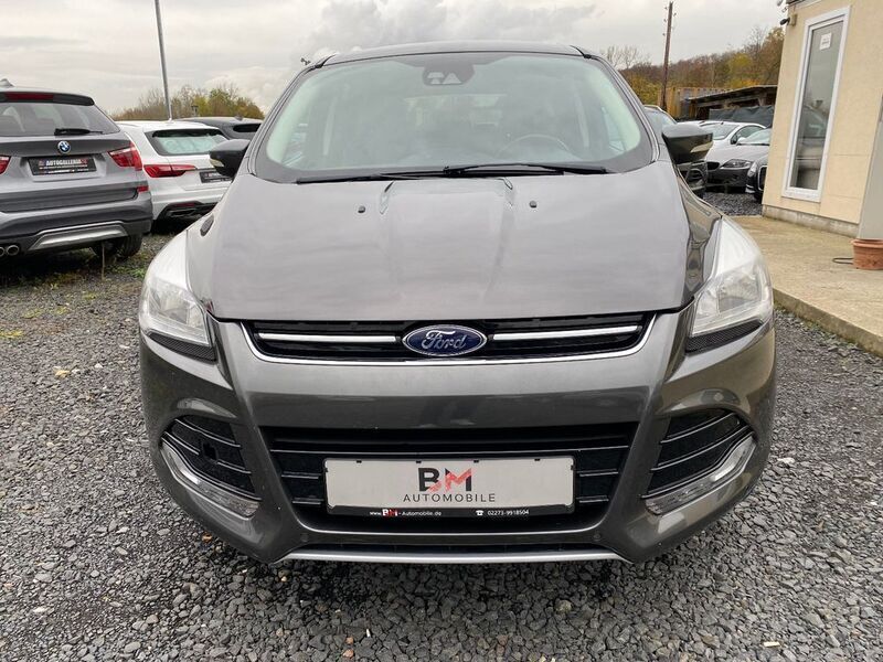 Gebraucht Ford Kuga Titanium 150 PS (110 kW) 2015 Grau SUV