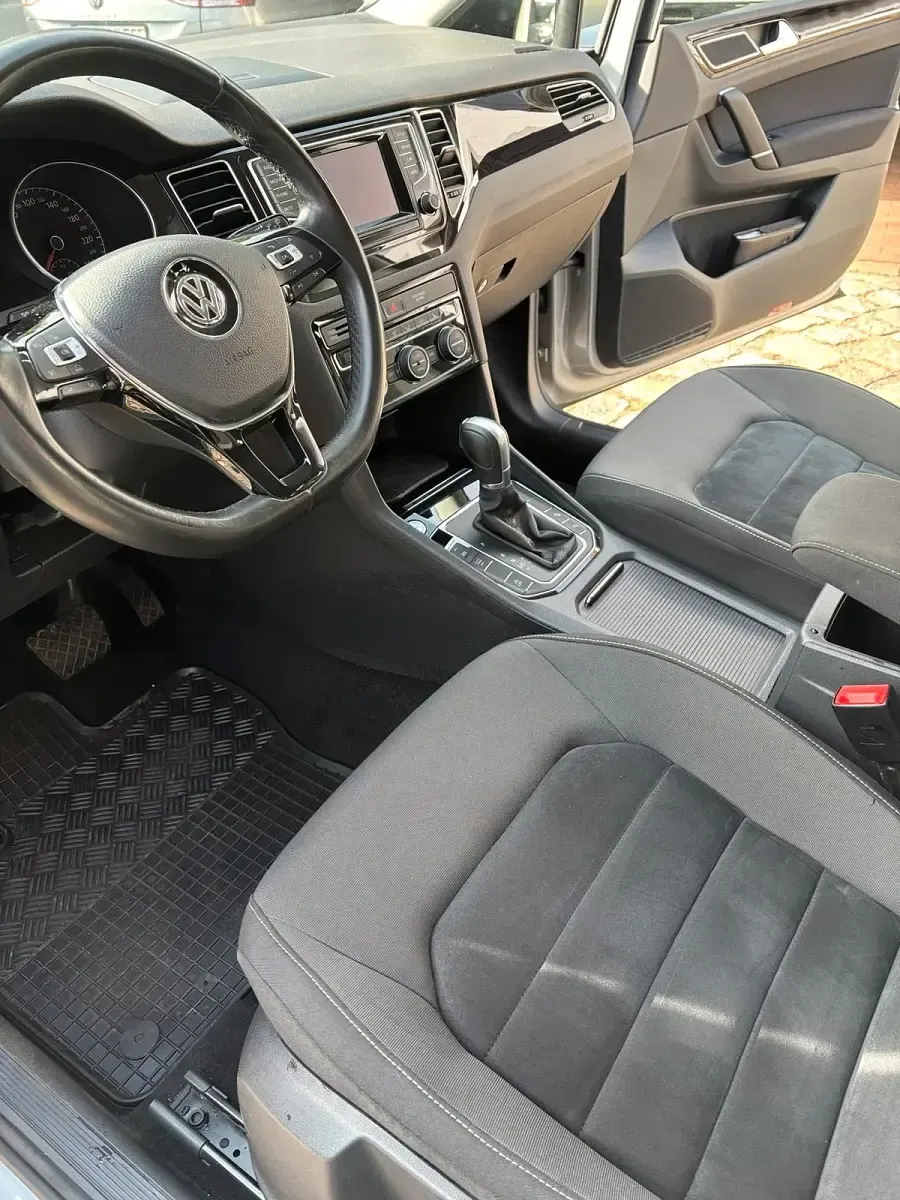 Gebraucht VW Golf VII Highline 125 PS (91 kW) 2014 Silber Kombi
