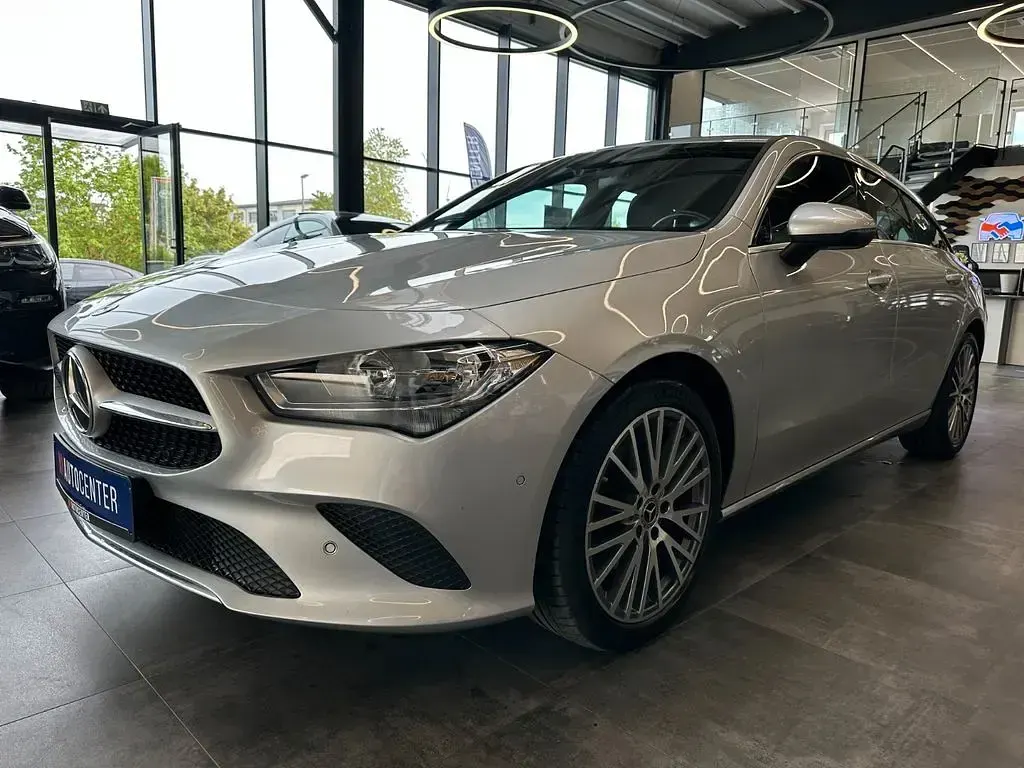 Gebraucht Mercedes CLA180 116 PS (85 kW) 2022 Silber Coupé