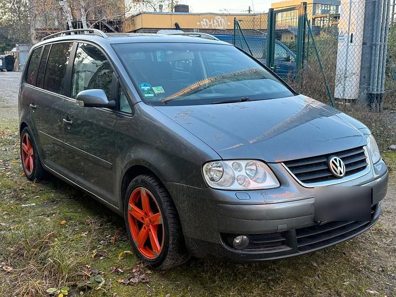 Grau Gebraucht 2005 VW Touran Van / Kleinbus | 800 € (Superpreis) - Bild 1/4