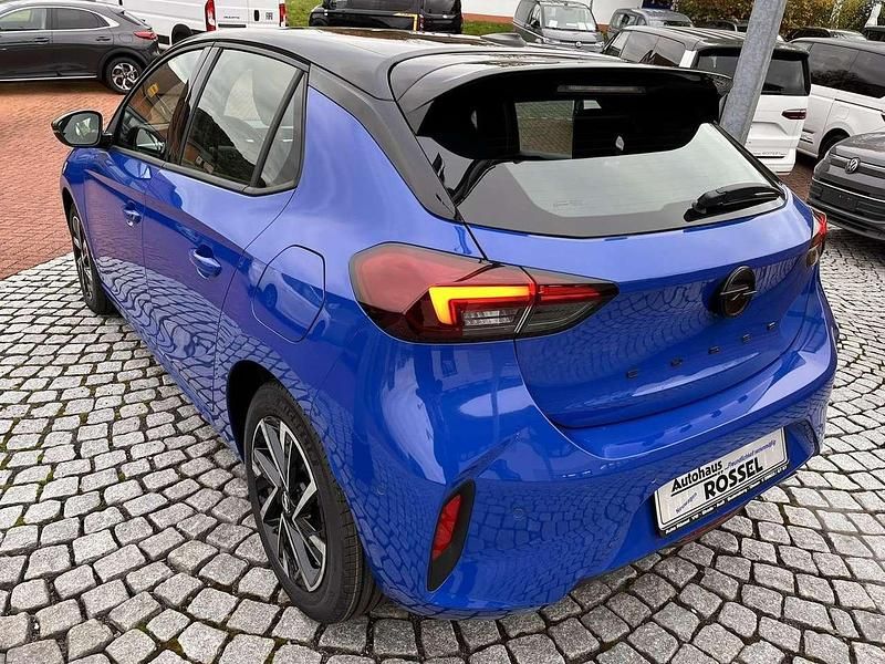 Neu Opel Corsa 101 PS (74 kW) 2026 Voltaik blau/ dach schwarz Kleinwagen