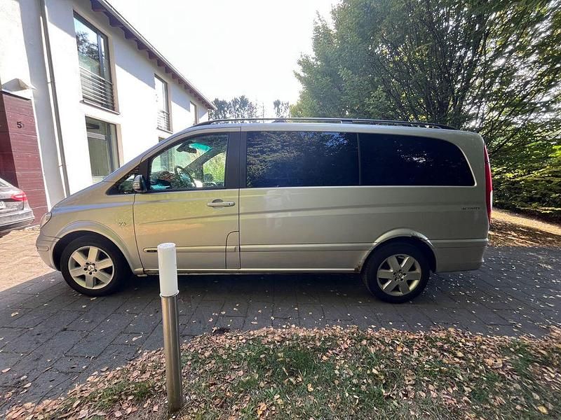 Silber Gebraucht 2006 Mercedes Viano Van / Kleinbus | 6.000 € (Superpreis) - Bild 1/4