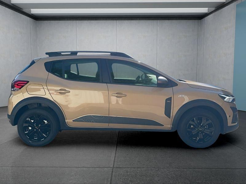 Neu Dacia Sandero Stepway 110 PS (80 kW) 2025 Grün Kleinwagen