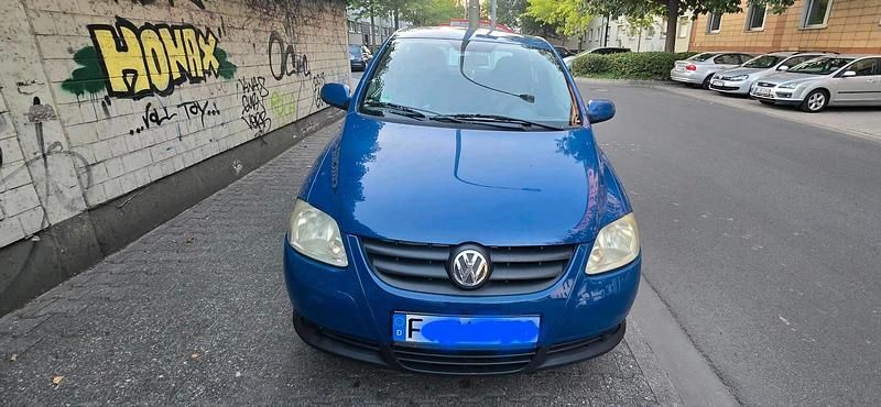 Blau Gebraucht 2005 VW Fox Kleinwagen | 800 € (Fairer Preis) - Bild 1/4