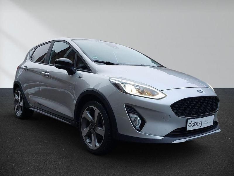 Gebraucht Ford Fiesta Active 125 PS (91 kW) 2019 Moondust silver (metallic) Kleinwagen