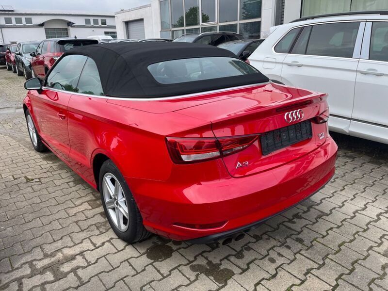 Gebraucht Audi A3 Cabriolet 150 PS (110 kW) 2017 Rot metallic Cabrio