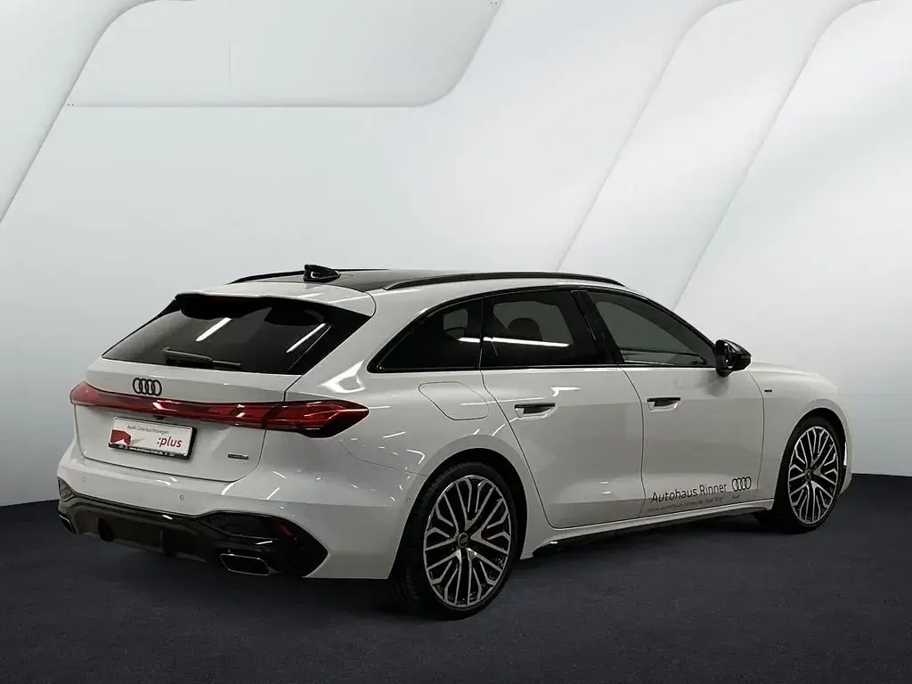 Second-hand Audi A5 Sport 252 CP (185 kW) 2026 Alb Break
