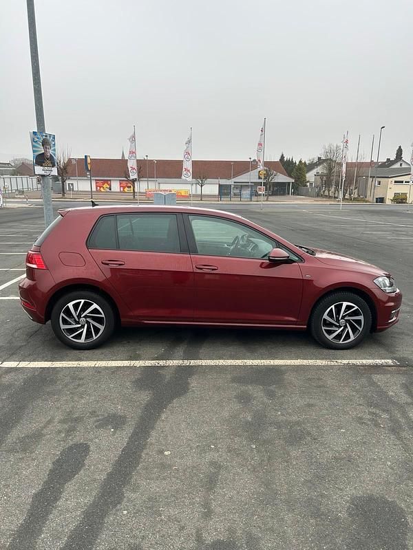 Gebraucht VW Golf VII 2019 Rot Kleinwagen